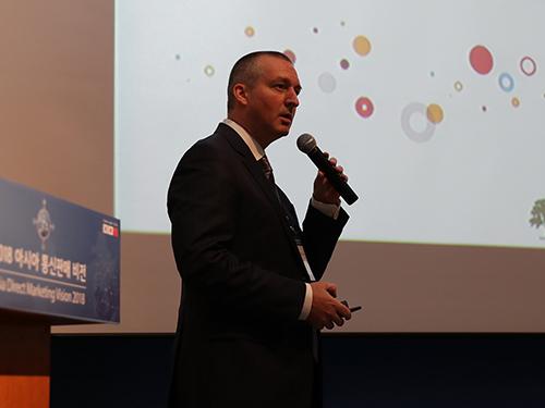 オークロンマーケティングのスコット・F・リード取締役ショップジャパン事業統括が講演